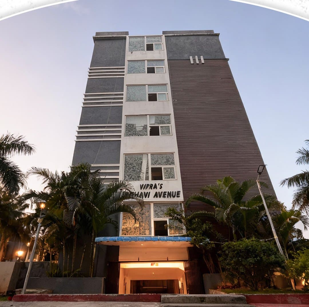 Inovies Street women's block building exterior